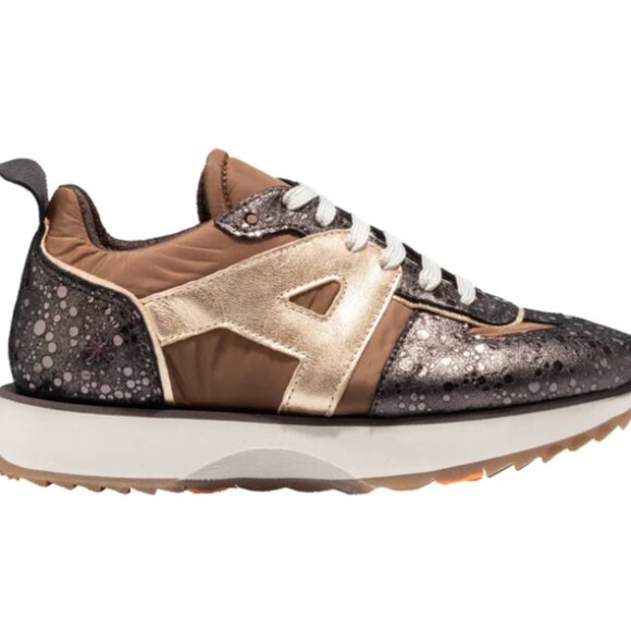 handmade Spain designer Euro sneaker gold crackle 5.5, 6, 6.5, 7 - Picture 2 of 3